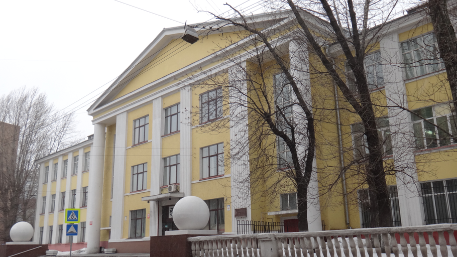 улица Казакова 15)